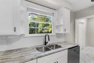 1041 Indigo Ave, Cayce, SC 29033 - Photo 9