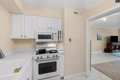 1825 St Julian Place 2-J, Columbia, SC 29204 - Photo 9