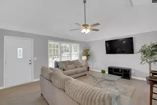 116 Harwood Dr, Hopkins, SC 29061 - Photo 5