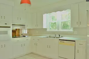 2015 Valley View Rd, West Columbia, SC 29172 - Photo 11