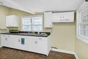 304 Hudson St, West Columbia, SC 29169 - Photo 25