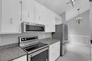 2405 Rainbow Dr, West Columbia, SC 29169 - Photo 13