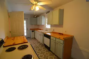 597 Hillsdale Dr, Camden, SC 29020 - Photo 5