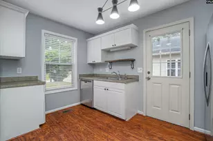 605 Laurel Hill Ln, Columbia, SC 29201 - Photo 11