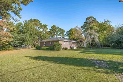 107 Barnett Drive, Bishopville, SC 29010 - Photo 3