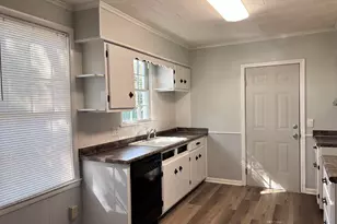 5225 Two Notch Rd, Columbia, SC 29204 - Photo 5