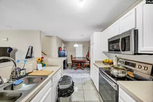 323 E Waverly Pl Ct, Columbia, SC 29229 - Photo 11