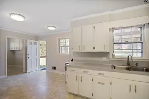 107 Cherry Ln, Cayce, SC 29033 - Photo 11