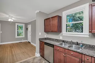 2728 Holt Dr, Columbia, SC 29205 - Photo 9