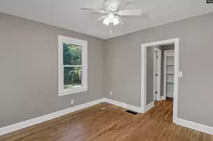 2728 Holt Dr, Columbia, SC 29205 - Photo 11