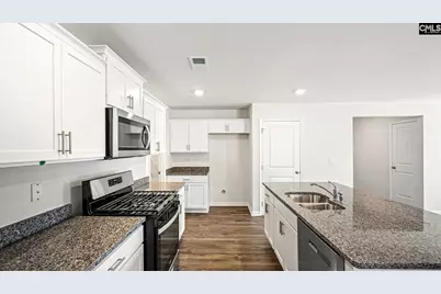 1047 Rampart Court, Lugoff, SC 29078 - Photo 5