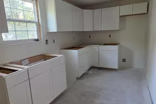 416 Thames St, Manning, SC 29102 - Photo 5