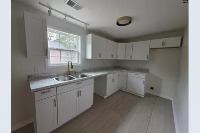 416 Thames Street, Manning, SC 29102 - Photo 31