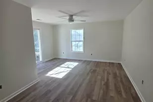 416 Thames St, Manning, SC 29102 - Photo 3