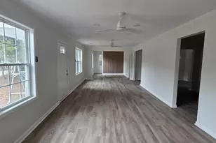 416 Thames St, Manning, SC 29102 - Photo 5