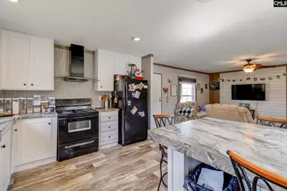 628 Bell Road, Mayesville, SC 29104 - Photo 9