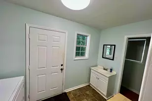 1015 Naples Ave, Cayce, SC 29033 - Photo 5