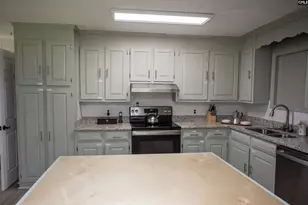 306 Hampton Park, Camden, SC 29020 - Photo 7