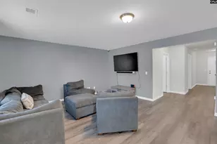 135 Savannah Wood Rd, Hopkins, SC 29061 - Photo 9