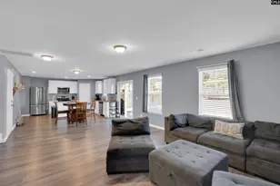 135 Savannah Wood Rd, Hopkins, SC 29061 - Photo 7