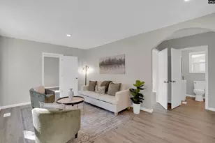 2011 Smith St, Columbia, SC 29209 - Photo 7