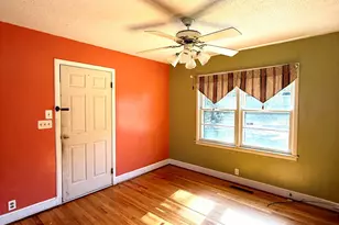 215 Mill St, Saint Matthews, SC 29135 - Photo 5