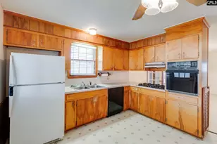 1919 Windsor Dr, Cayce, SC 29033 - Photo 7