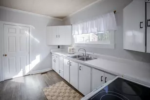 230 Cedar St, Winnsboro, SC 29180 - Photo 13