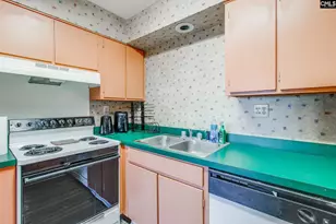 1825 Saint Julian Pl 11I, Columbia, SC 29204 - Photo 7