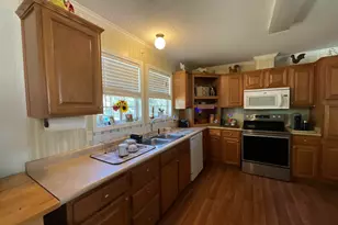 2628 Rembert Church Rd, Dalzell, SC 29040 - Photo 13