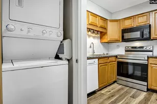 1825 Saint Julian Pl 9B, Columbia, SC 29204 - Photo 13