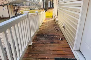 139 Harbors End Dr, Saluda, SC 29138 - Photo 9