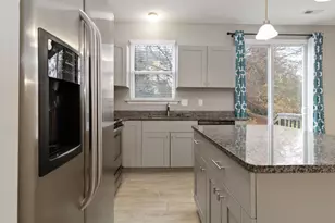 83 Huntress Dr, Greer, SC 29651 - Photo 9