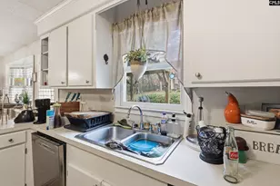 125 Robin Forest Dr, West Columbia, SC 29170 - Photo 11