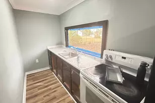 641 Brooks Ave, West Columbia, SC 29169 - Photo 23