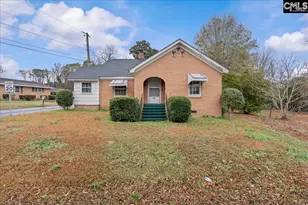 303 Drayton St, Newberry, SC 29108 - Photo 1