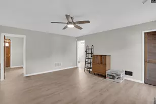 201 Castlewood Ln, Columbia, SC 29045 - Photo 9
