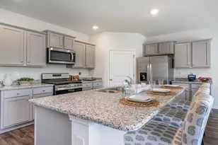 1046 Rampart Ct, Lugoff, SC 29078 - Photo 3