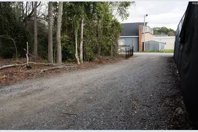 130 E Dekalb Street, Camden, SC 29020 - Photo 33