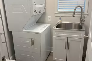 617 Holland Cir, West Columbia, SC 29169 - Photo 9