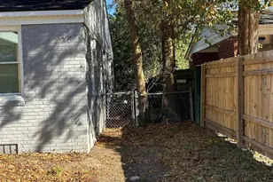 2327 Laurie St, Cayce, SC 29033 - Photo 3