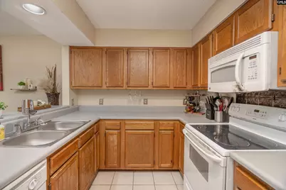 448 Deerwood Street 7H, Columbia, SC 29205 - Photo 3