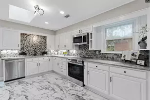 1341 Sanford Rd, Columbia, SC 29206 - Photo 9