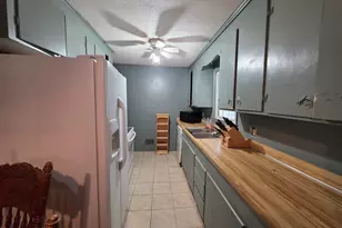 1162 McDonald Ave, West Columbia, SC 29172 - Photo 7