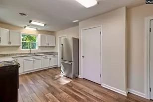 1804 13th St, Cayce, SC 29033 - Photo 17