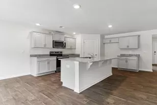 618 Edgetree Dr, Hopkins, SC 29061 - Photo 3