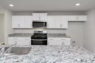 1035 Rampart Ct, Lugoff, SC 29078 - Photo 5