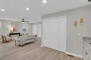 2413 Reynolds Dr, Columbia, SC 29204 - Photo 11