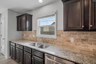 1719 Smalls Dr, Sumter, SC 29154 - Photo 7