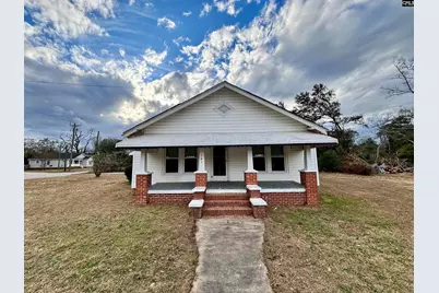 141 S Peachtree Street, Batesburg, SC 29006 - Photo 1